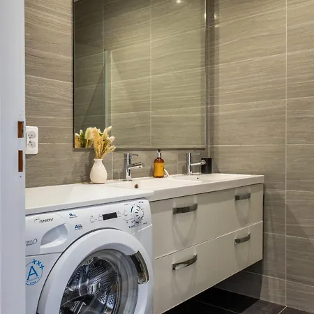 Upscale 3-room 200m From The Palais Cannes