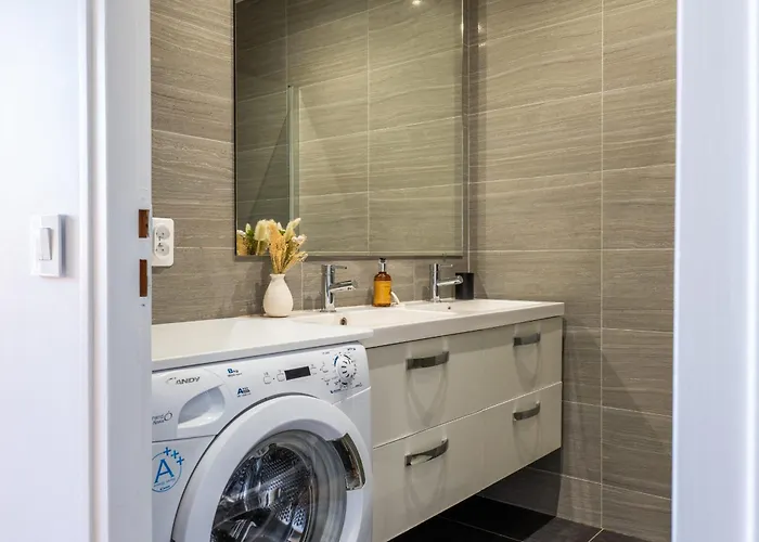 Upscale 3-room 200m From The Palais Cannes