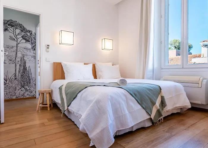 Upscale 3-room 200m From The Palais Cannes