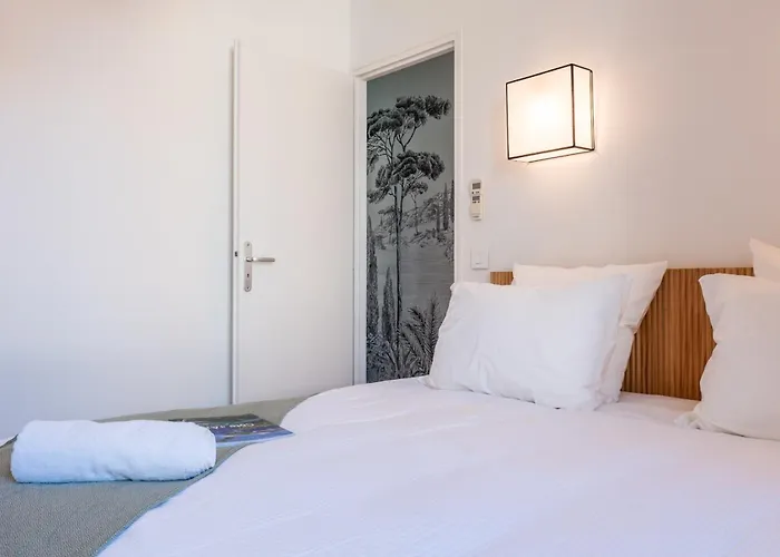 Upscale 3-room 200m From The Palais Lägenhet *