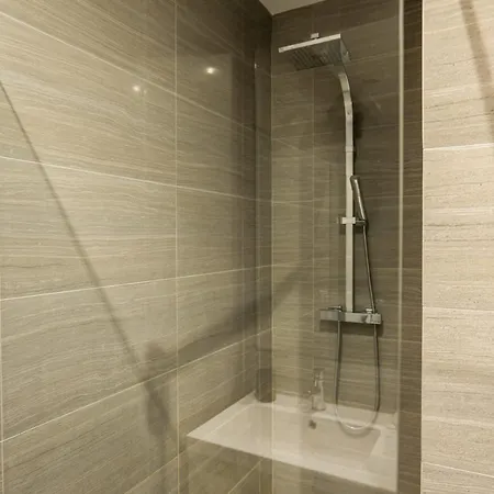 Upscale 3-room 200m From The Palais